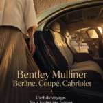 Un modèle Bentley Mulliner garé dans un cadre élégant, mettant en avant son design luxueux.