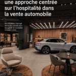 Illustration du studio Porsche avec des voitures exposées dans un cadre moderne et accueillant.