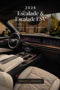 Vue d'un SUV moderne de 2026 sur une route dégagée, illustrant l'innovation automobile.