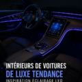 Intérieur d'une voiture de luxe avec éclairage LED chaleureux et moderne.