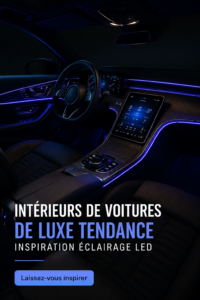 Intérieur d'une voiture de luxe avec éclairage LED chaleureux et moderne.