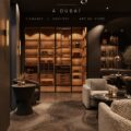 Ambiance élégante d'une salle de cigares avec des fauteuils en cuir